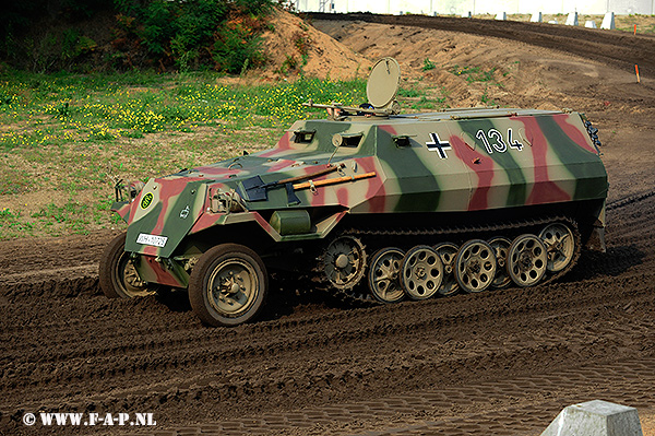 SD.Kfz-251 Copy  OT-810   134   10725   Soesterberg  28-08-2016