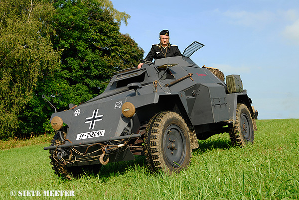 Replica of Sd.Kfz 221   Kraliky 18-08-2012