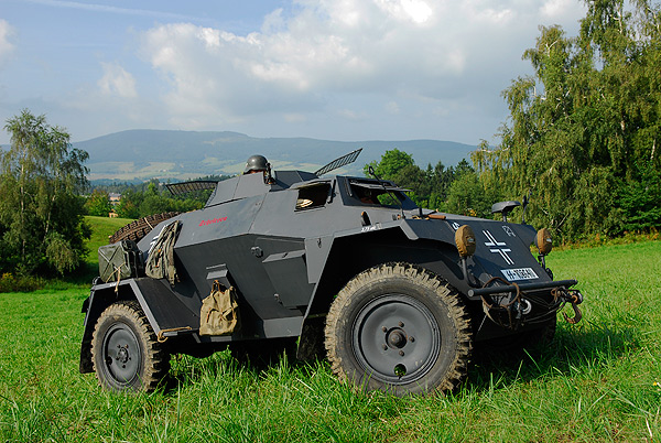 Replica of Sd.Kfz 221   Kraliky 18-08-2012