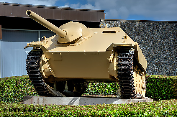 German Hetzer Tank Destroyer     Muse Memorial, Bayeux  03-06-2015