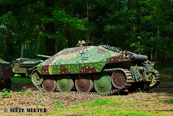 German Hetzer Tank Destroyer    Overloon 05-2011