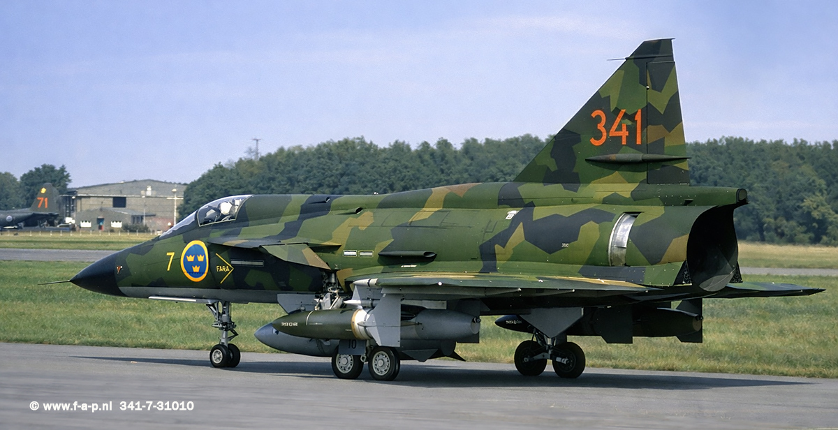 SAAB AJ37  Viggen   37010/10-341     7 Wg, Royal Swedish Air Force Air Force Soesterbeg 10-07-275