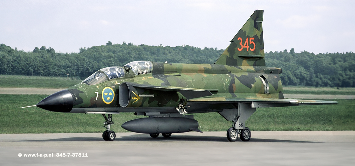 SAAB SK37 Viggen, 37811/58-345      7 Wing,   Royal Swedish Air Force Soesterbeg 10-07-275 made with my brand new Nikormat one of the best camera of Nikon.