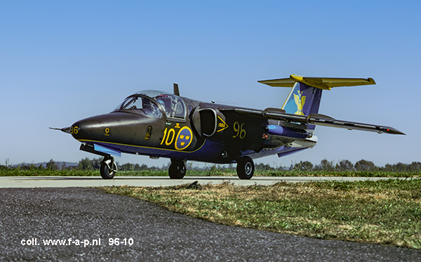 Saab 105 (Sk 60)      96   c/n-60096   F-10  c/n-60033   Cambrai - �pinoy (closed)