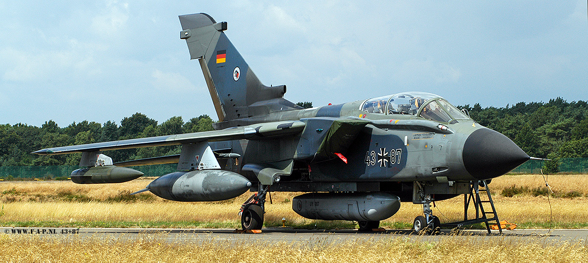 Panavia Tornado IDS  43+87 c/n-226/GS060/4087    AG51    Kleine Brogel 20-07-2005