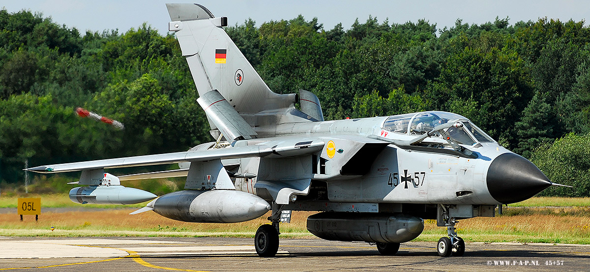 Panavia Tornado IDS   46+57  c/n-648/GS205/4257  AG 51   Kleinebrogel  20-07-2005