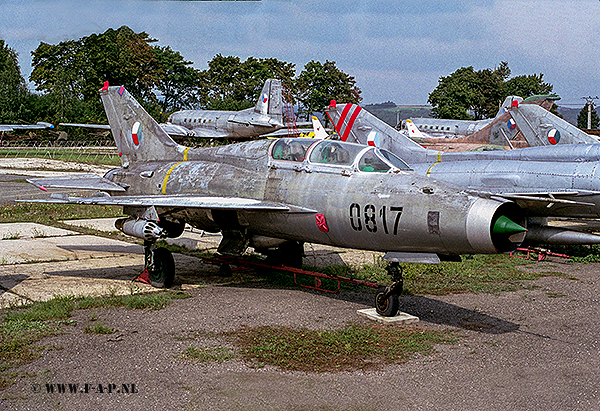 MiG 21 U  0817   Vyskov 01-09-2002