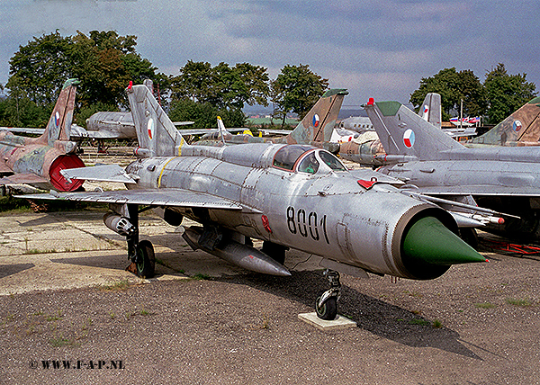 MiG 21 PFM  8001  Vyskov 01-09-2002