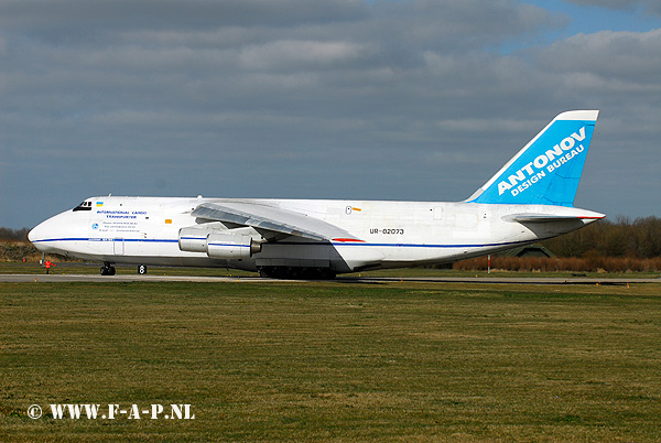 Antonov-124-100       82073     Leeuwarden  25-03-2011