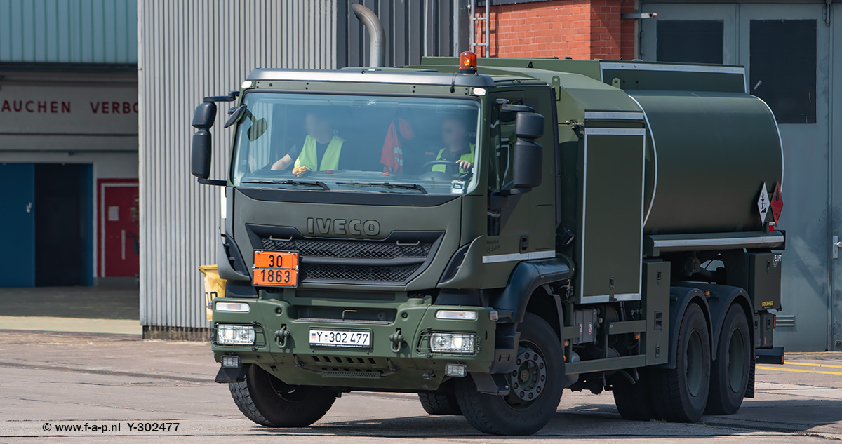 Iveco 450 Trakker  Y-302477 Heer B�ckeburg 17-06-2023
