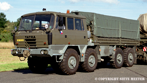 Tatra T-815  8x8  490-6005     Hradec-Kralove  31-08-2002