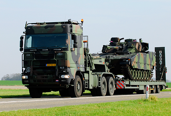 DAF/Broshuis TROPCO  KR-90-13   Marnerwaard  22-03-2011