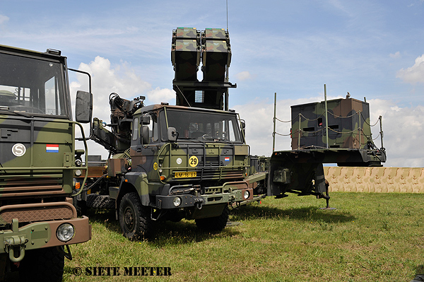 DAF  YA-4442  LM-96-64 Volkel  14-06-2013