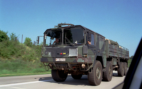 Man   Y-959753  German Army   Aug-2004