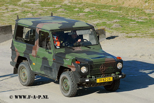 Mercedes Benz GD290 19-KZ-28   Marnerwaard 22-03-2011