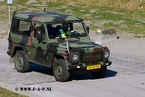 Mercedes Benz GD290  28-kz-94