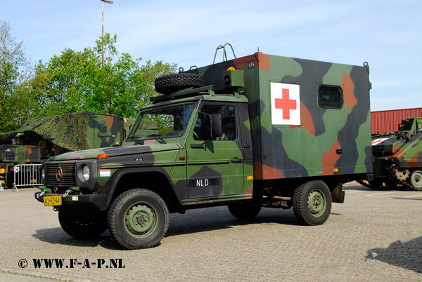 Mercedes 290-GB  42-KZ-44   Amersfoort 06-06-2009