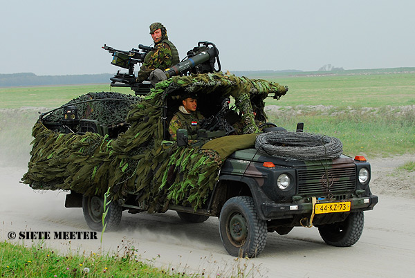 44-KZ-73   Mercedes Benz 290 GD Softtop   Marnerwaard