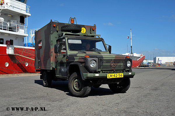 Mercedes Benz  LM-42-56   Harlingen Visserij  dagen