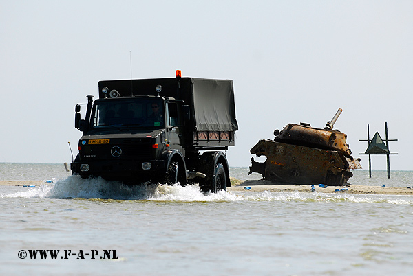 Mercedes 1550L Unimog  LM-1860      Vlieland  04-08-2011