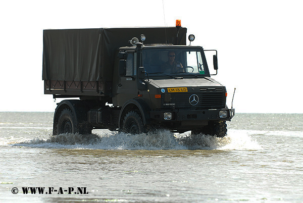 Mercedes 1550L Unimog  LM-1860      Vlieland  04-08-2011